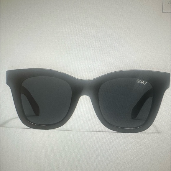 Brand new* Quay After Hours polarized sunglasses